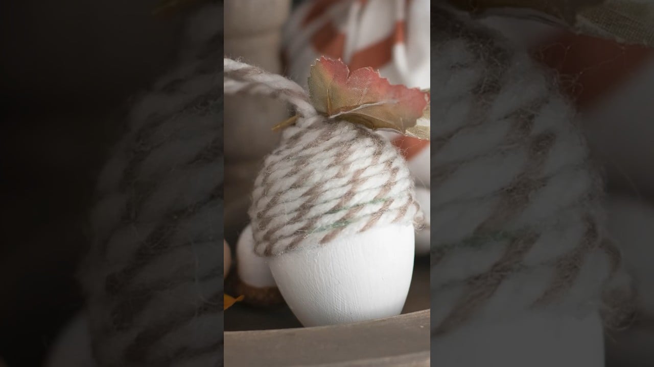 DIY Fall Acorns from upcycled plastic eggs! Easy fall decor idea #crafts