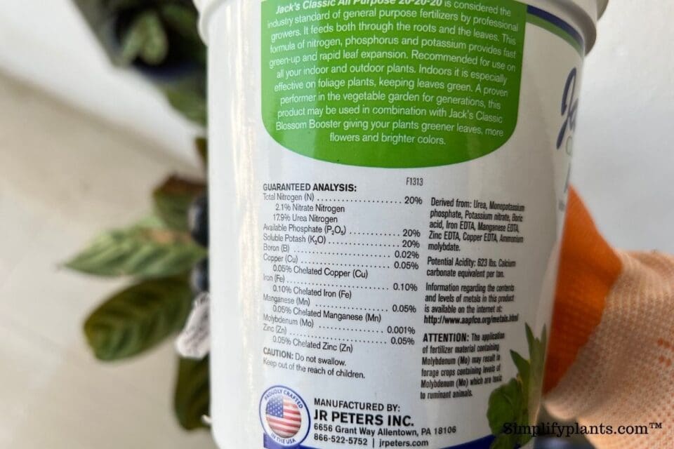 Best Fertilizer For Blooming Peace Lily? (+Ideal Fertilizer Ratio