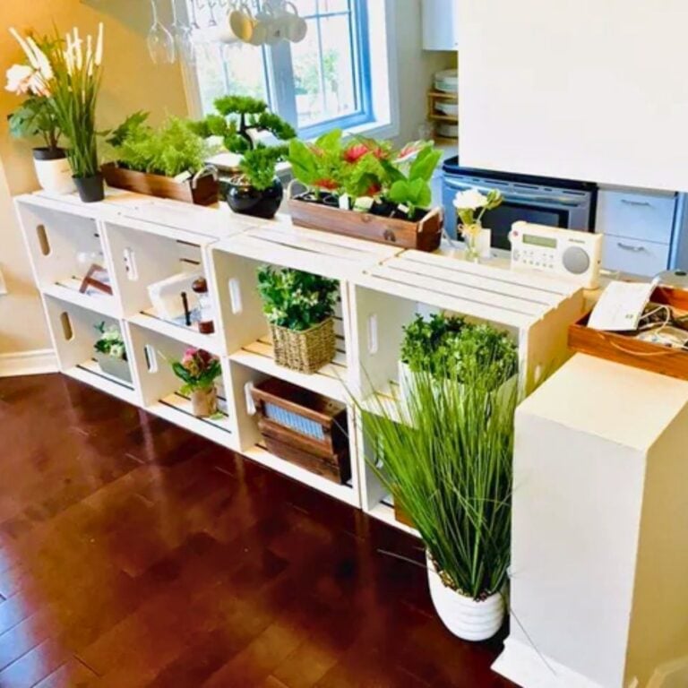 10 Ways to Make Your Plant Shelf Fall-Photo-Ready
